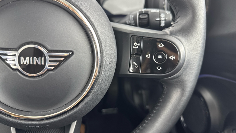 MINI Hatchback 1.5 Cooper Classic 3dr Petrol Hatchback